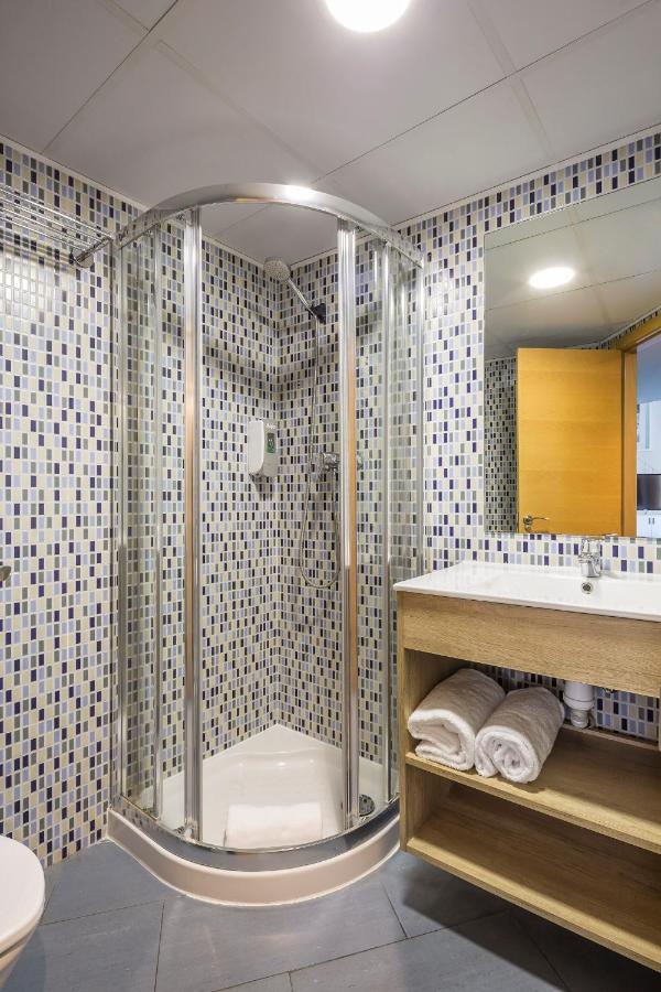 Mon Suites Carmen Валенсия Екстериор снимка